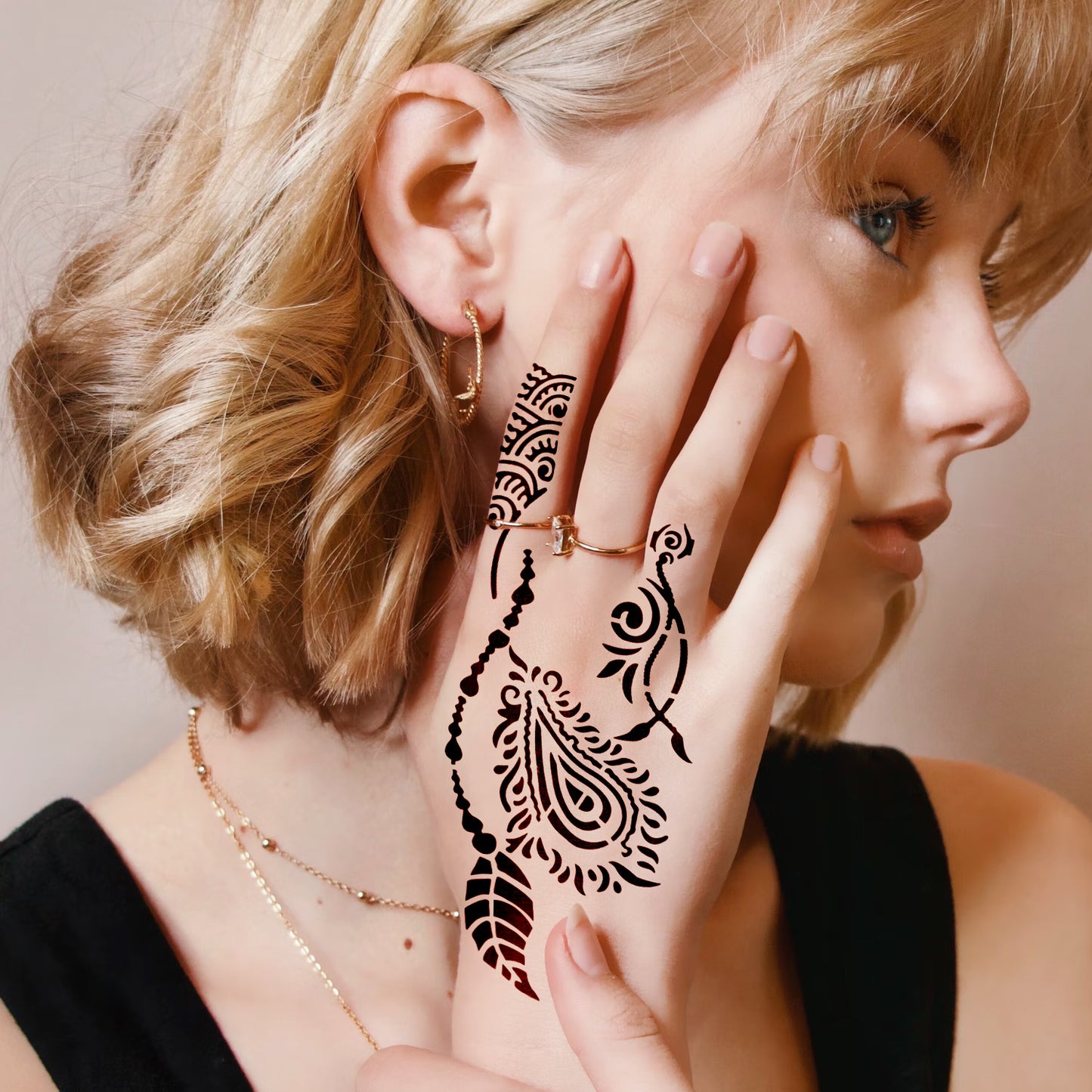 Henna Stencils, 8 Pcs Henna Tattoo Stencil, Mehndi Henna Tattoo Sticker for Indian Body Art Teen Girl DIY Semi Permanent Makeup Tool